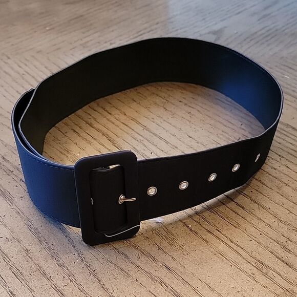Cute black belt size L 🖤 - Picture 1 of 4